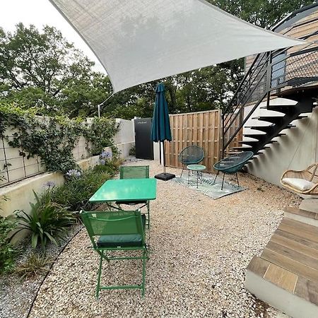 Bulle De Detente Avec Jacuzzi Saint-Martin-de-Londres Екстериор снимка